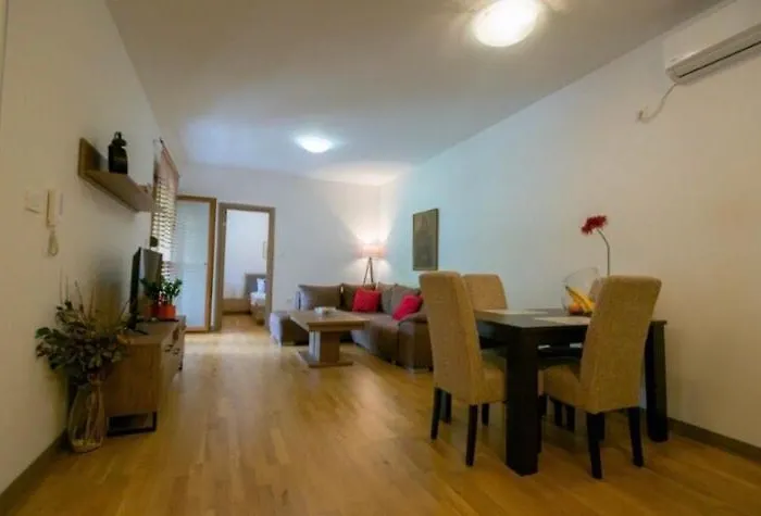 Apartman Melaiv