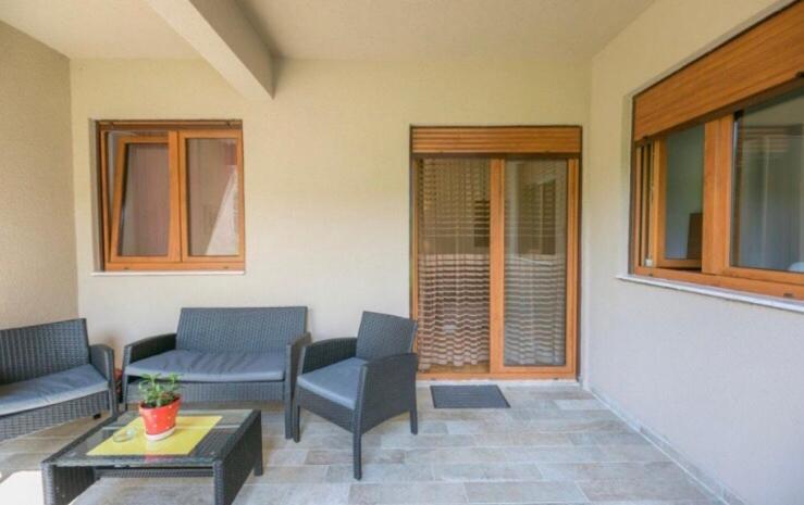 Melaiv Apartman *